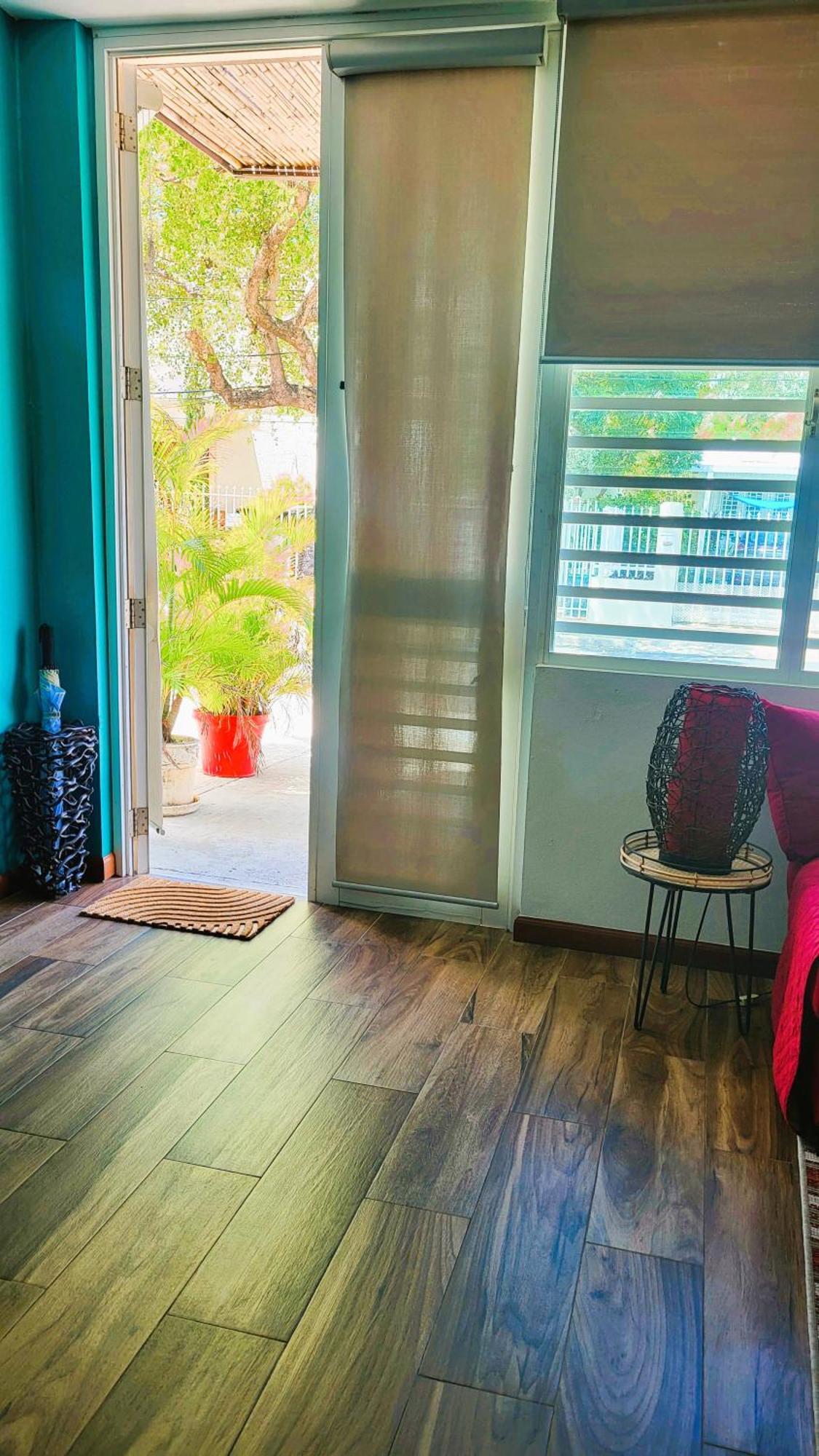 Cozybeach Large 1Bdrapt 50 Steps From Atlantic Ocean Private Street Between Ocean Park & Isla Verde 5 Mins From Airport Сан-Хуан Экстерьер фото